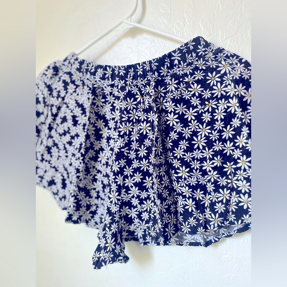 FOREVER21 FLORAL SHORTS